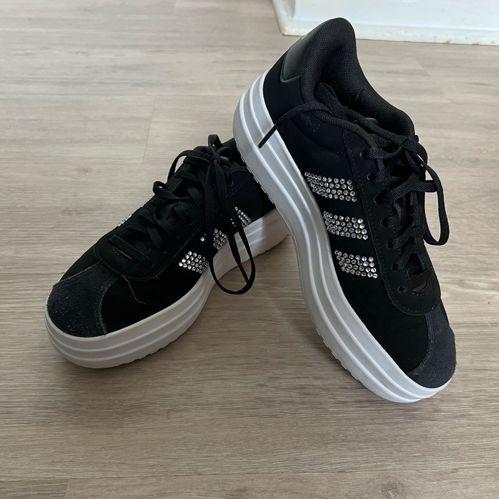 Adidas *NWOT* VL Court Bold Sneakers Big Girls 3.5Y black platform sparkle gems